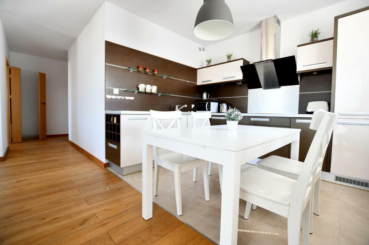 Apartamenty Navigator-Portowa 28 Kołobrzeg Exteriör bild
